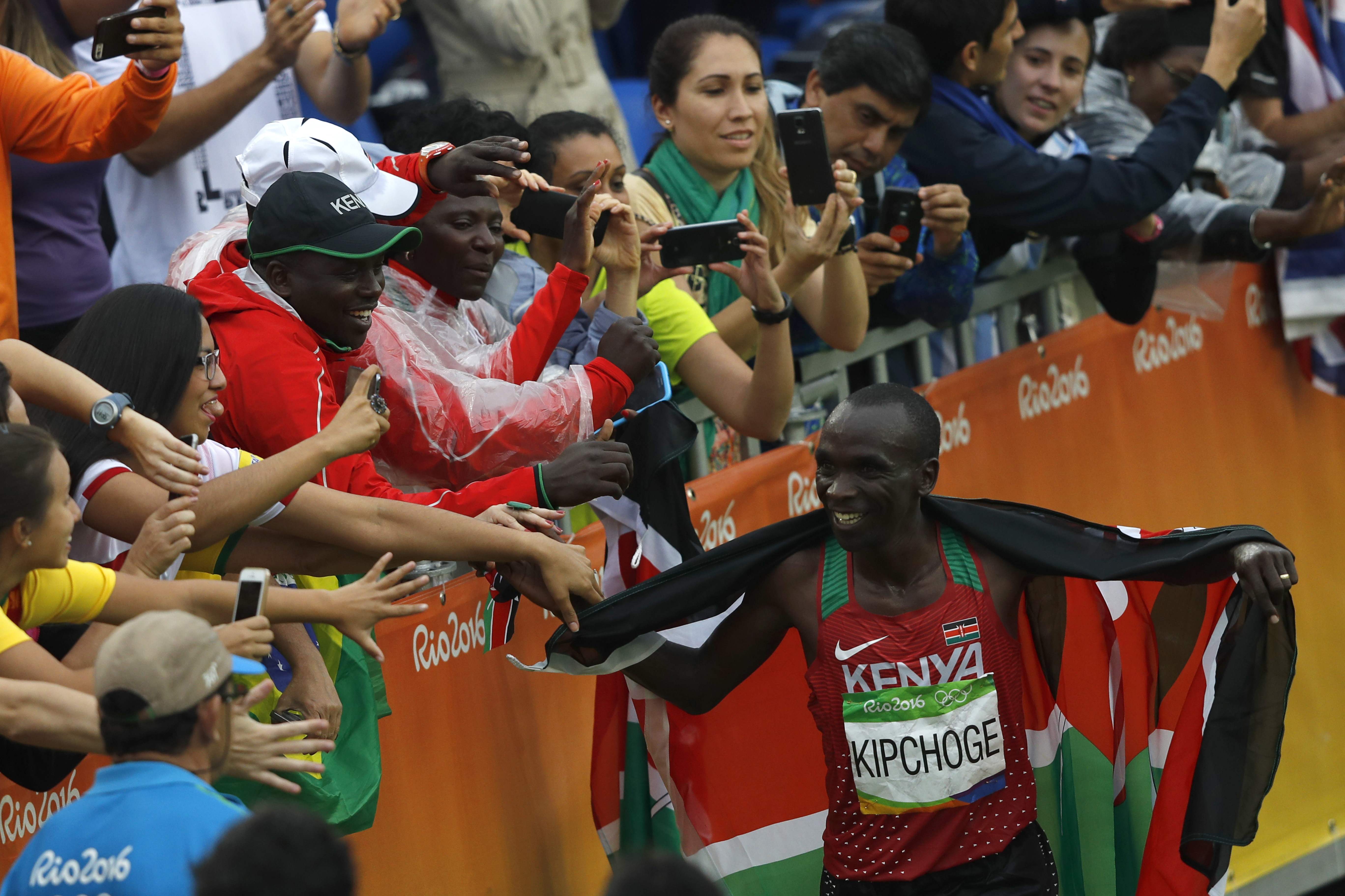 | ADRIAN DENNIS/AFP
