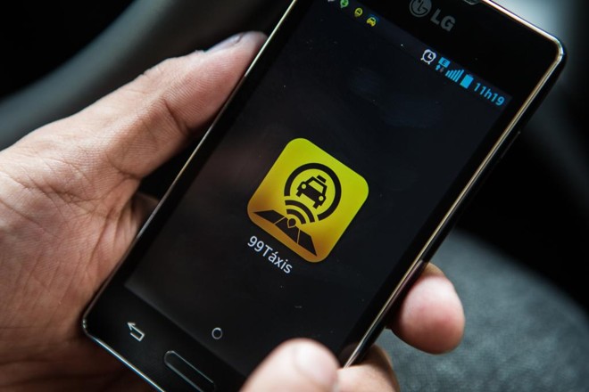 Na prática, agora, no caso da empresa 99táxis, o aplicativo que atuava até então apenas com taxistas passará a aceitar seus rivais diretos. | Brunno Covello/Arquivo/Gazeta do Povo