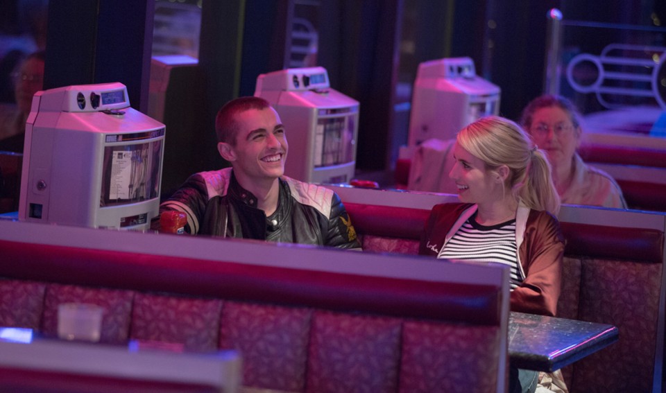 Dave Franco e Emma Roberts participam de um jogo perigoso em “Nerve” | Niko Tavernise/Divulgação