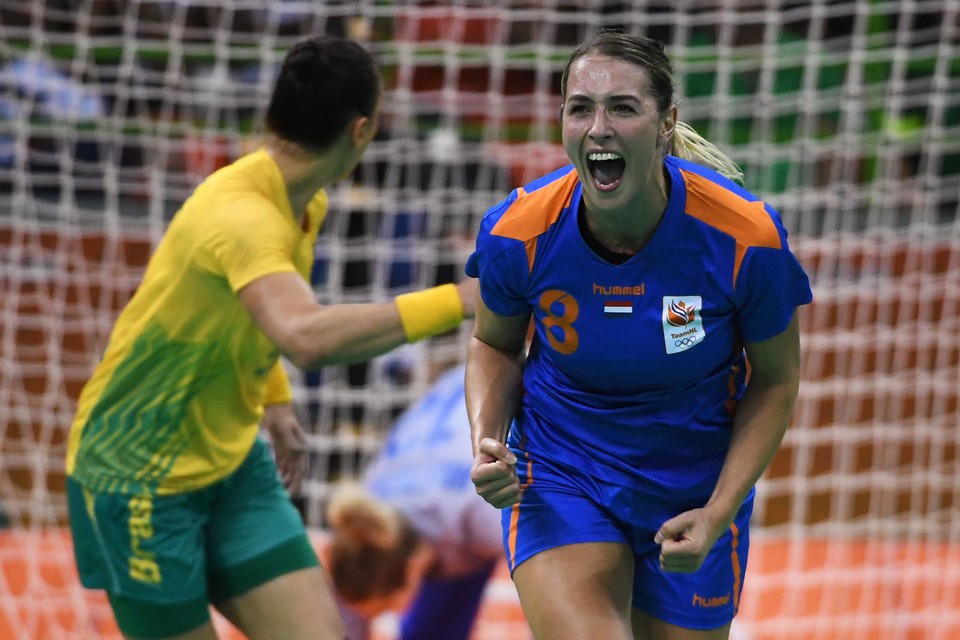 Lois Abbingh comemora gol contra a seleção brasileira durante partida válida pelas quartas | ROBERTO SCHMIDT/AFP