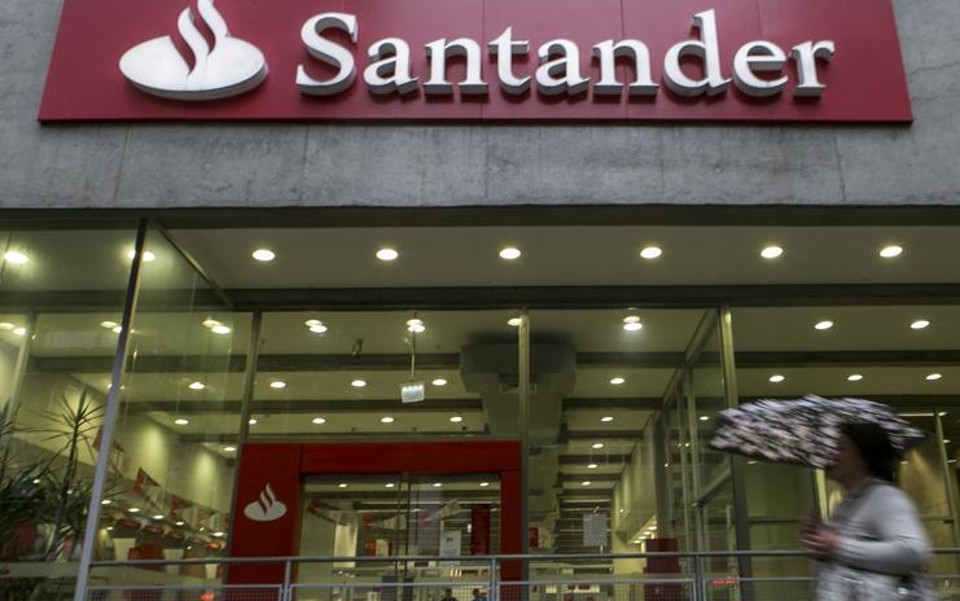 O Banco Santander é uma das empresas com vagas abertas de trainee | Marcelo Andrade/Gazeta do Povo