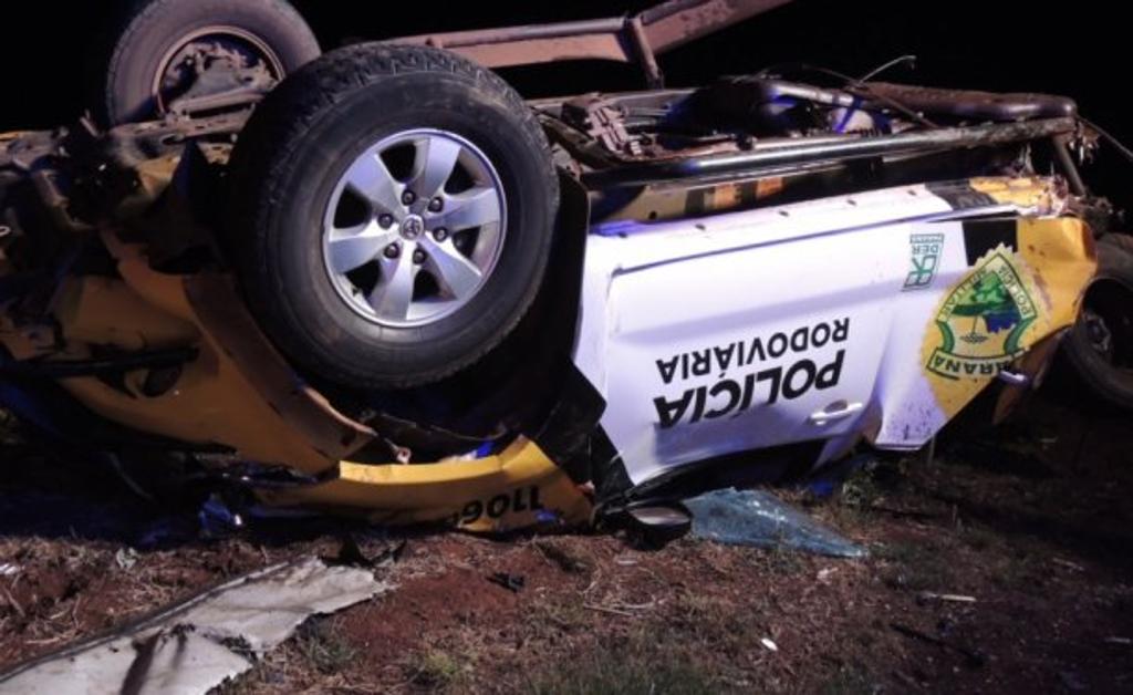 Caminhão atingiu três viaturas que atendiam acidente. | Riomar/Colaboração