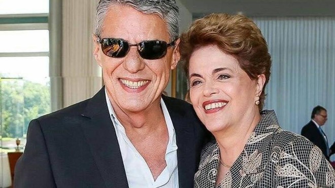 Chico Buarque e Dilma Rousseff | Partido dos Trabalhadores/Reprodução Facebook