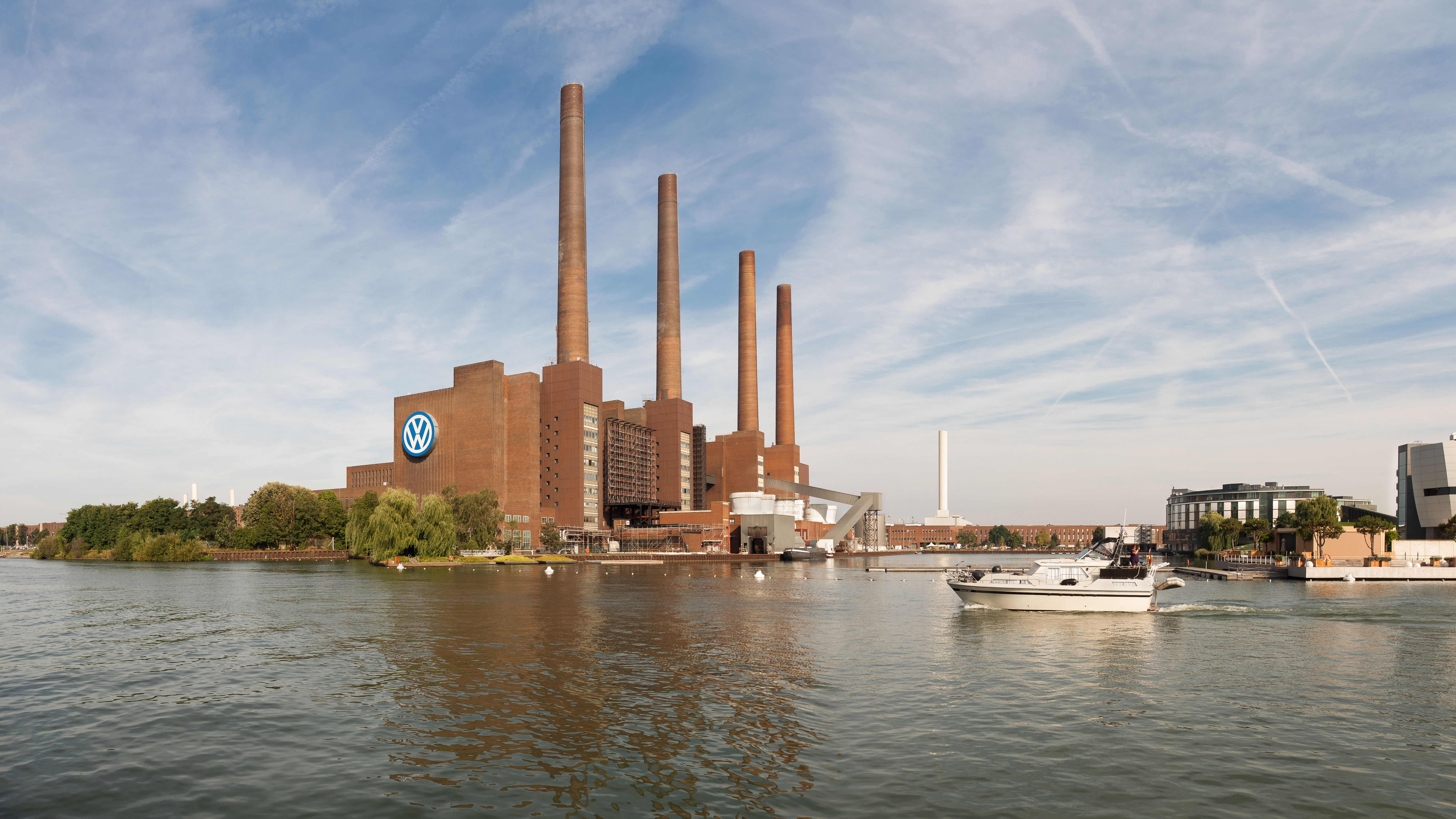 Paralisação  afeta  trabalhadores de seis fábricas, incluindo os funcionários da sede da companhia em Wolfsburg . | Richard Bartz/Wikimedia Commons