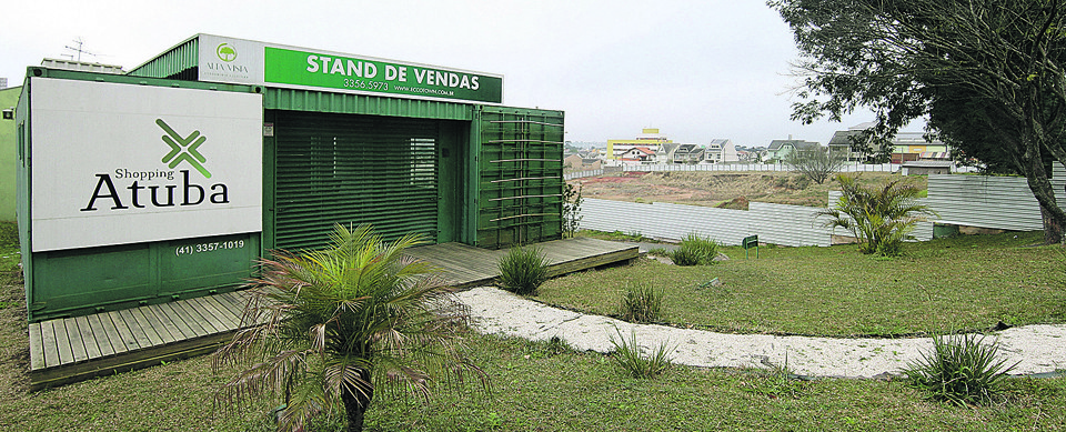 Shopping Atuba, em Curitiba, foi gestado em 2011, mas ainda não foi dado início às obras | Aniele Nascimento/Gazeta do Povo