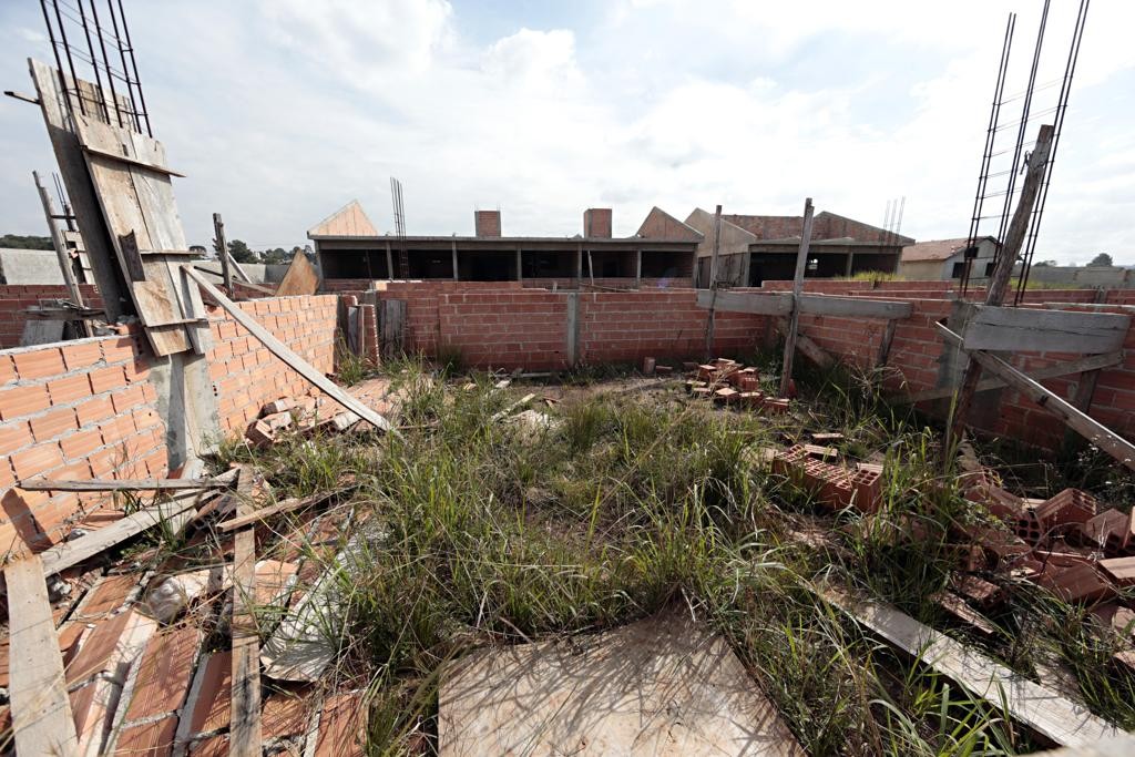 Uma das obras de escolas em Campina Grande do Sul, na Região Metropolitana de Curitiba, onde há suspeita de que tenha havido desvio de verbas, investigado pela Quadro Negro
