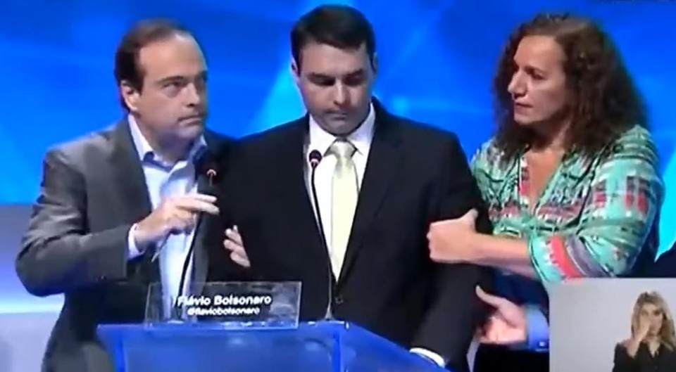 Filho de Jair Bolsonaro não participou do último bloco do debate. | Reprodução/Band