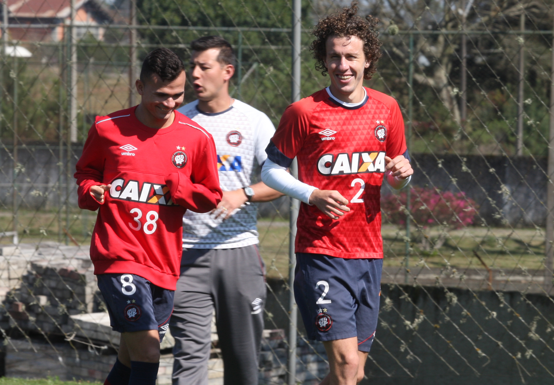 Lucas Fernandes e Rafael Galhardo devem ganhar nova chance no time do técnico Paulo Autuori diante do Botafogo. | Aniele Nascimento/Gazeta do Povo