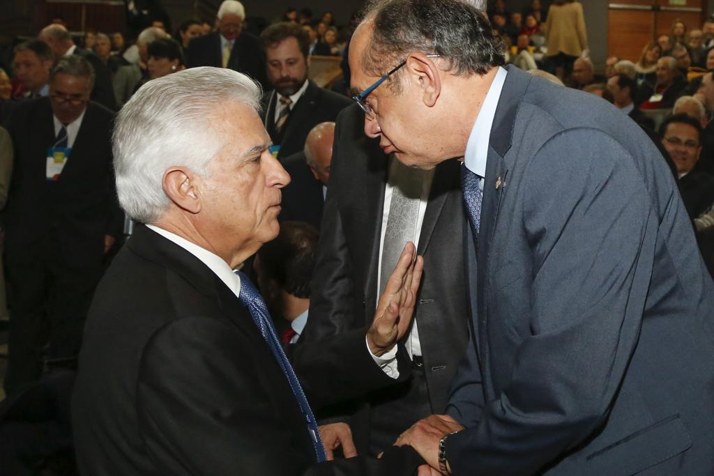 Deputado federal Rubens Bueno (à esq.): disputa intensa com a ala pró-Dilma. | Daniel Castellano/Gazeta do Povo