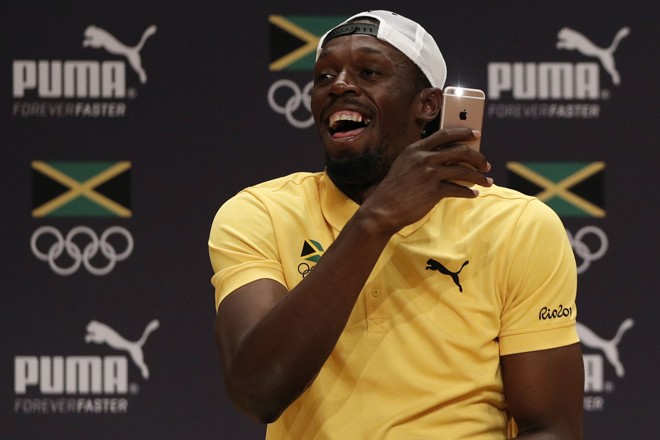  | ADRIAN DENNIS/AFP