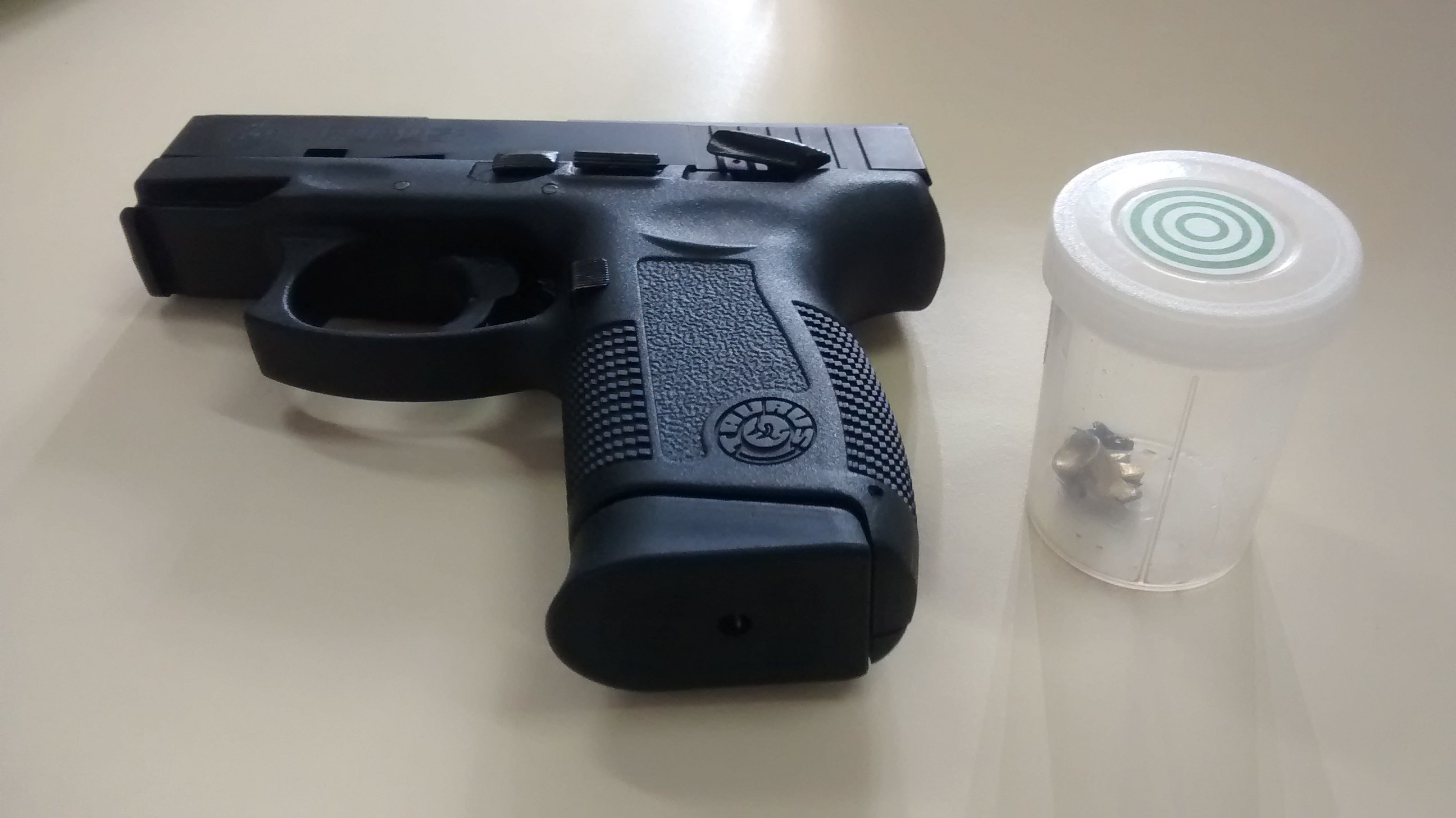 Pistola e projétil foram encaminhados à perícia | Felippe Aníbal/Gazeta do Povo