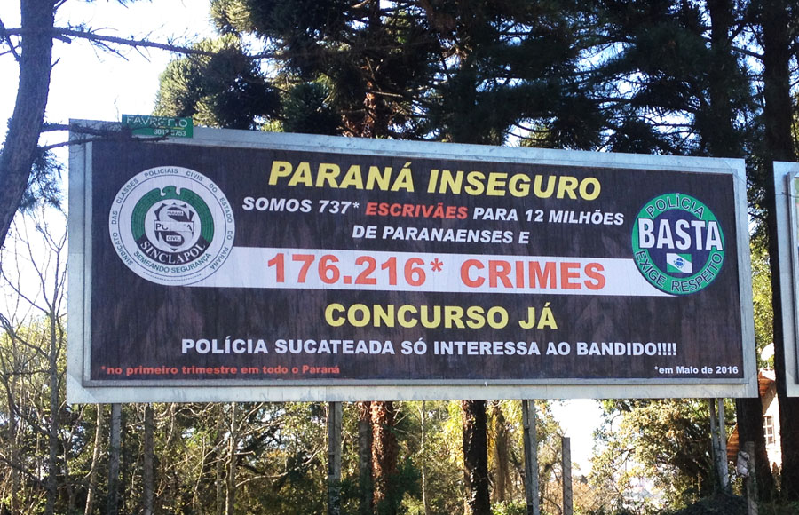 Outdoor afixado em Santa Felicidade | Sinclapol/