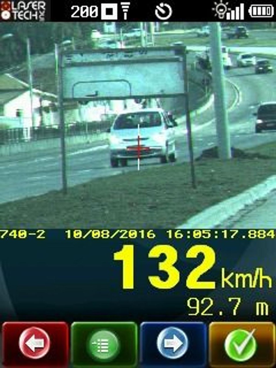 PRF flagra carro a 132 km/h na Linha Verde, ‘recorde’ irresponsável na via | PRF/Divulgação