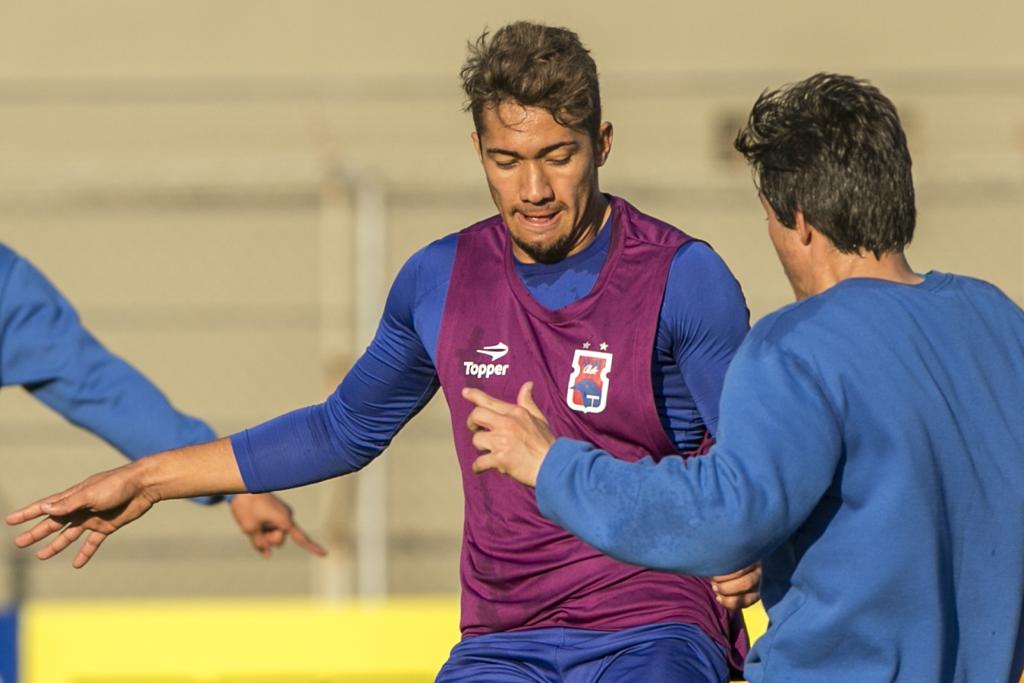 Aos 21 anos, volante Jean é titular do Tricolor de Marcelo Martelotte. | Marcelo Andrade/Gazeta do Povo