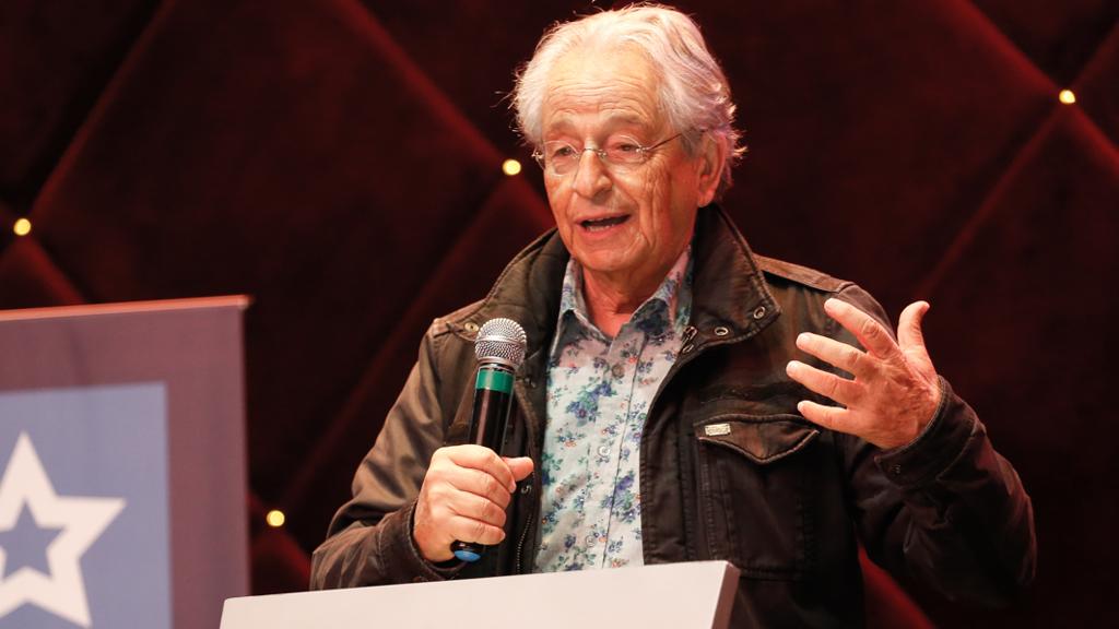 Gabeira discutiu diferentes visões sobre as tarefas do Estado na economia em palestra promovida pela Associação dos Dirigentes de Vendas e Marketing do Brasil (ADVB-PR). | Valterci Santos/Divulgação