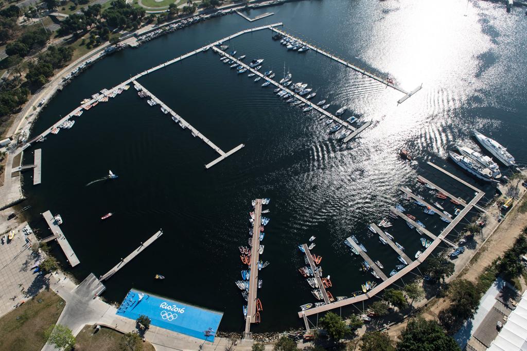 Vista aérea da Marina da Glória, que sediará as provas de vela e windsurf | YASUYOSHI CHIBA/AFP