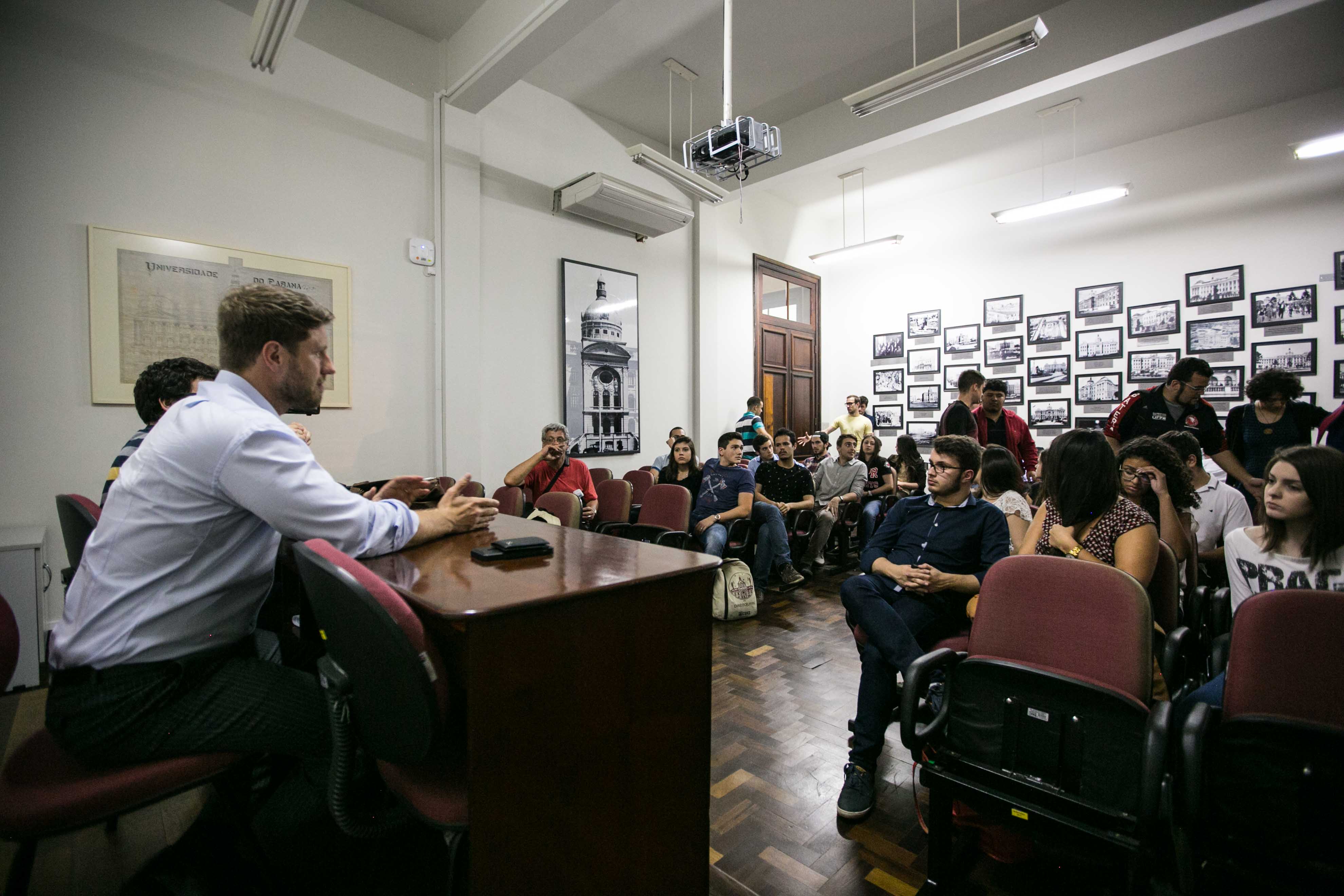 | Divulgação/Campanha Requião Filho