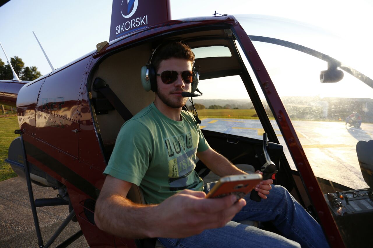 Allan Becker voou para capturar os monstros digitais | Daniel Castellano/Gazeta do Povo