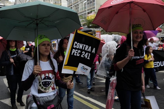 Ato reuniu cerca de 20 mil professores | Henry Milleo/Gazeta