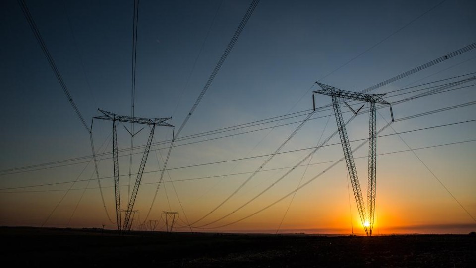 Caos do setor elétrico já custou mais de R$ 110 bilhões em quatro anos Boa parte da conta do caos do setor elétrico acabou sobrando para os consumidores. | Brunno Covello/Gazeta do Povo
