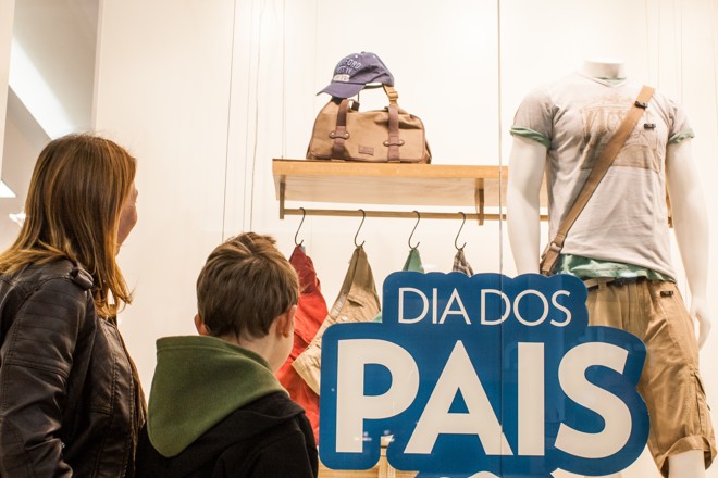 Estudo aponta que 2016 será o ano do pior desempenho comercial do Dia dos Pais dos últimos 12 anos. | Brunno Covello/Gazeta do Povo/Arquivo