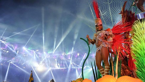 Por que a cultura do Sul ficou de fora do retrato do Brasil na Olimpíada? Teve samba, carnaval de rua, desfile de blocos carnavalescos, cultura nordestina, mas e o Sul, onde ficou? | Leon Neal/AFP