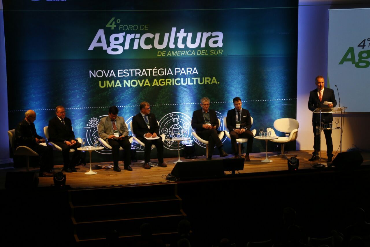 Especialistas de 13 países debatem a importância do agronegócio da América do Sul para o comércio internacional | Reprodução/Gazeta do Povo