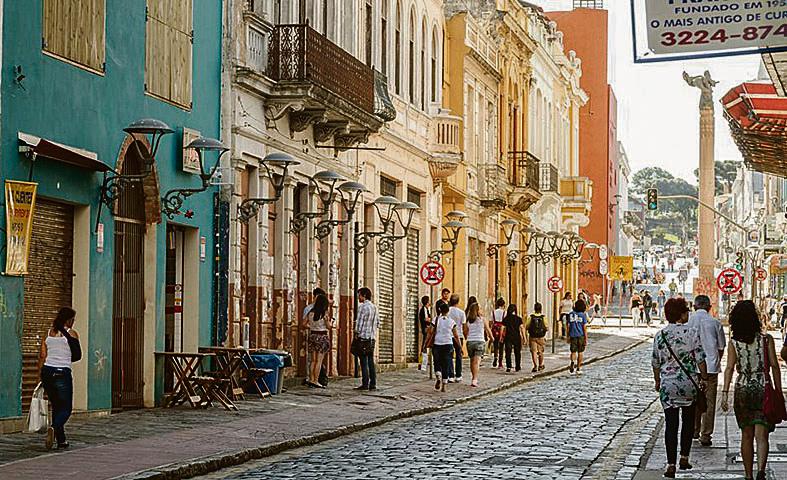 Rua São Francisco, em Curitiba | Fernando Zequinão/Gazeta do Povo