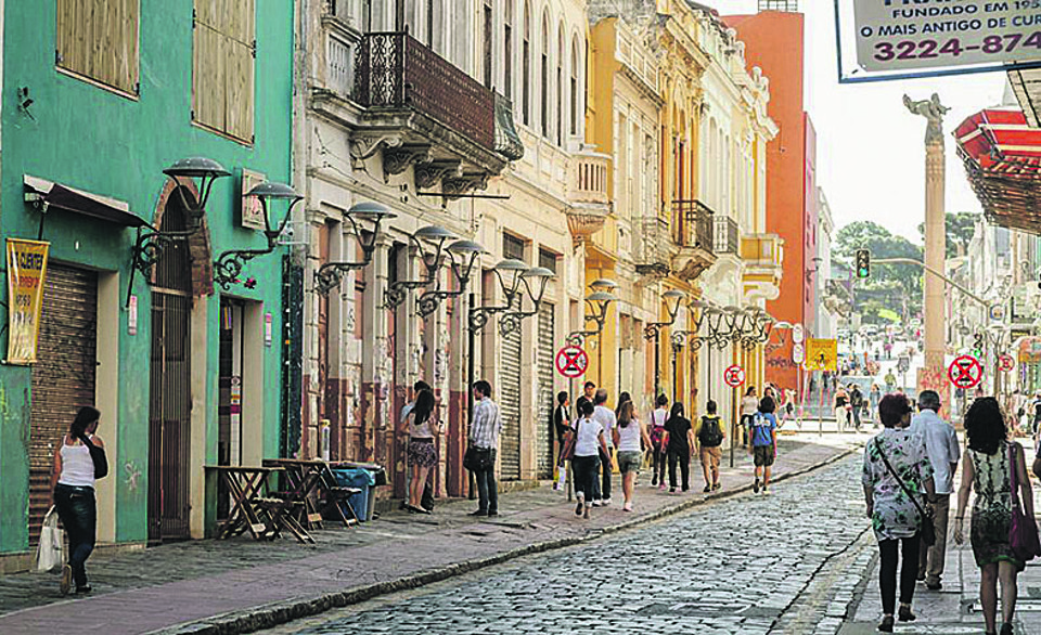 Rua São Francisco, em Curitiba | Fernando Zequinão/Gazeta do Povo