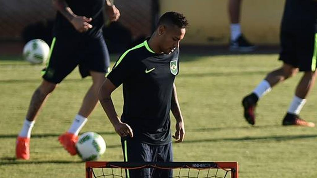 Neymar terá a responsabilidade de classificar o Brasil nesta quarta. | André Borges/Agência Brasil