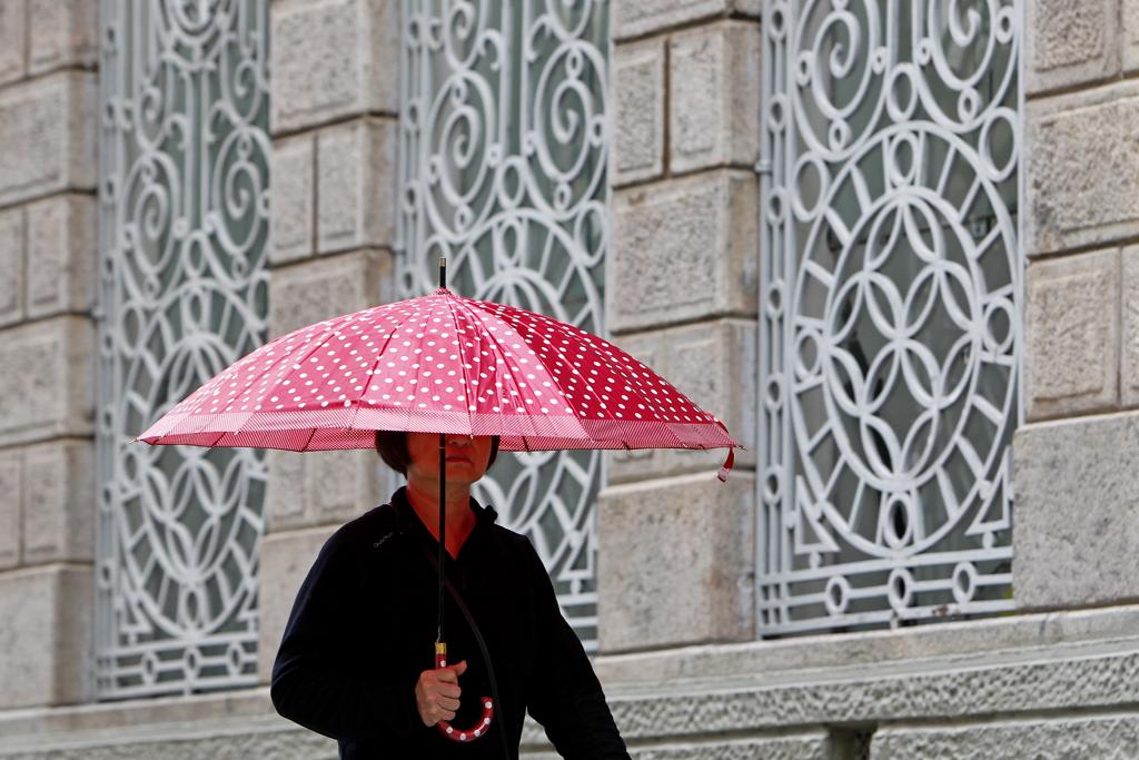 Guarda-chuva ainda é item indispensável para o paranaense | Antônio More/Gazeta do Povo