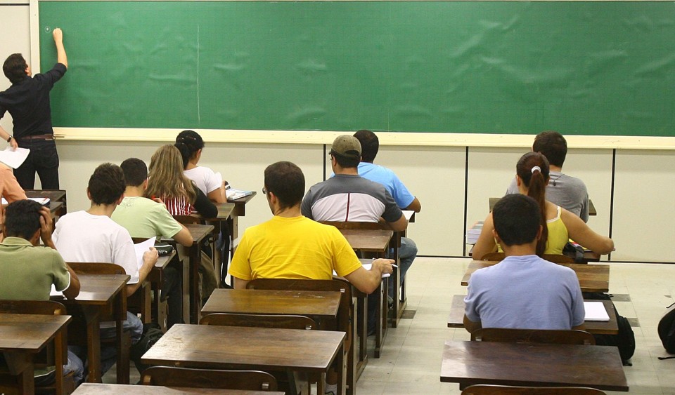 O Brasil está longe da meta de ter 34% dos jovens no ensino superior | Rodolfo Buhrer/Arquivo Gazeta do Povo