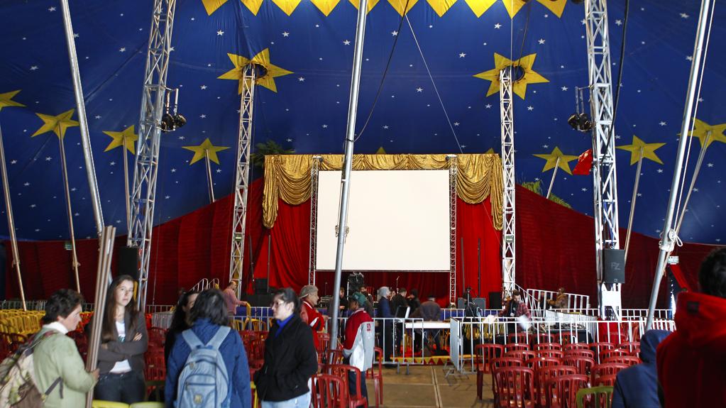 Palestra será aberta ao público. Quem não conseguir entrar na tenda, poderá acompanhar a fala de Dilma por meio de telões. | Antônio More/Gazeta do Povo