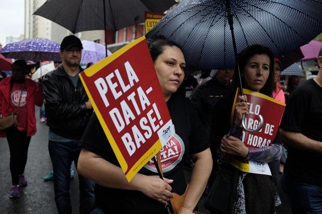 Entre as reivindicações, estão o pagamento das dívidas em atraso com professores e funcionários | Henry Milleo/Gazeta