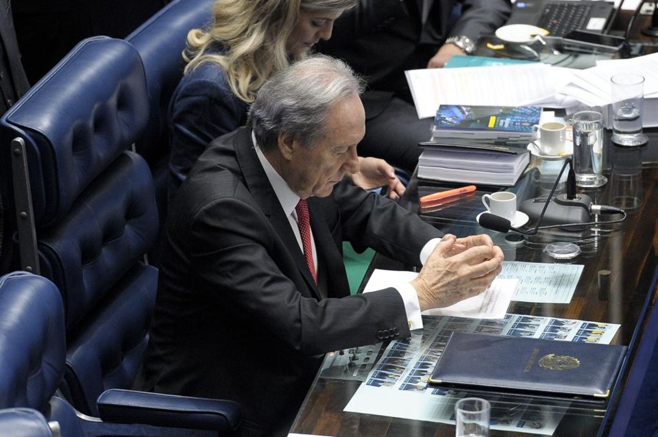 O ministro do STF Ricardo Lewandowski, que presidiu a sessão de julgamento, alertou os senadores ao dizer que tema era controvertido, mas disse que a decisão era deles. | Pedro França/Agência Senado