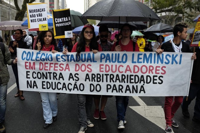 Entre as reivindicações, estão o pagamento das dívidas em atraso com professores e funcionários | Henry Milleo/Gazeta