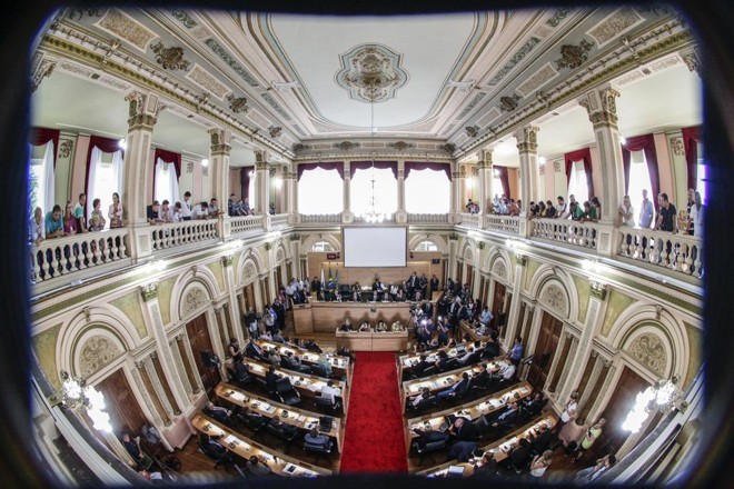 Plenário da Câmara de Vereadores de Curitiba | Daniel Castellano / Gazeta do Povo