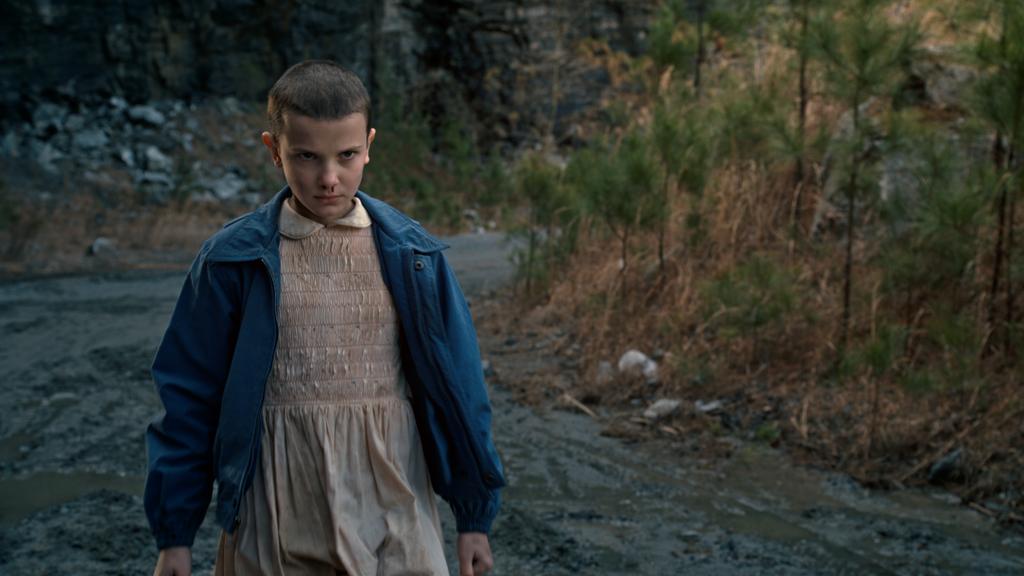 A atriz Millie Bobby Brown em cena: Eleven deve ou não voltar? | Courtesy of Netflix/