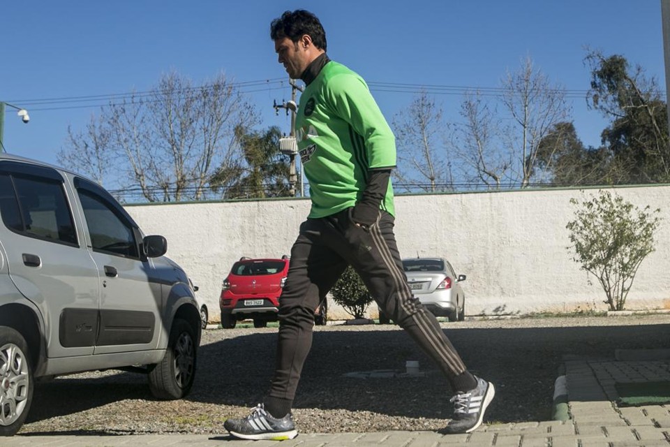 Jogador seguirá fazendo trabalho de recuperação. | Marcelo Andrade/Gazeta do Povo