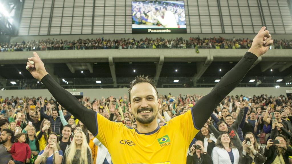 Lipe teve o nome gritado muitas vezes durante a partida contra Portugal na Arena da Baixada. | Marcelo Andrade/Gazeta do Povo