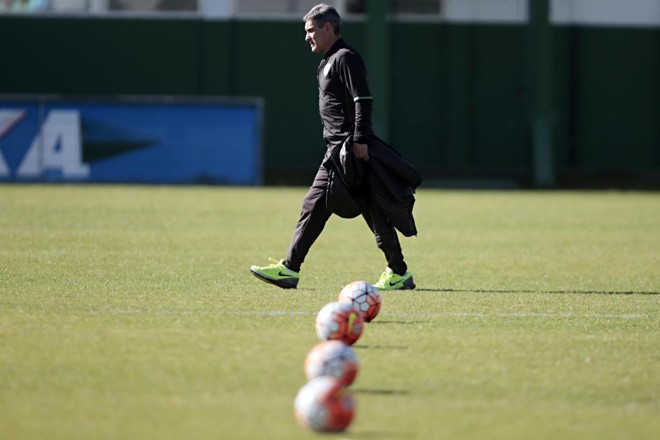 O técnico Carpegiani já comandou o Coritiba em 10 partidas: 5 vitórias, 3 empates e 2 derrotas. | Albari Rosa/Gazeta do Povo
