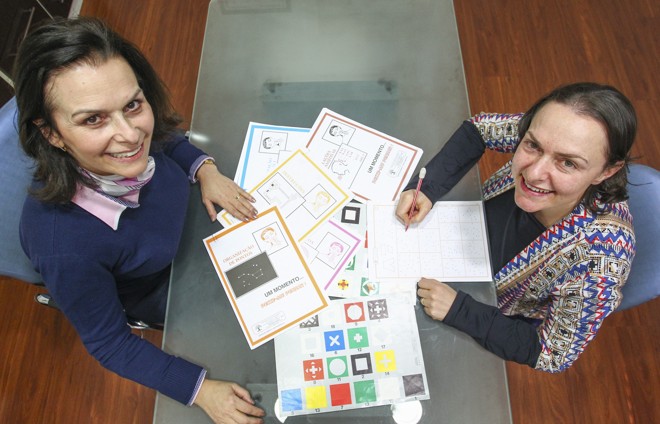 Maristella Abdala, mediadora do PEI, com a médica Daniella Porfírio Nunes, que participou do programa: ajuda para resolver um problema doméstico. | Daniel Castellano/Gazeta do Povo