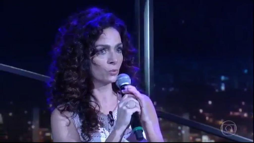 Cover ‘cometido’ por Claudia também faz parte do repertório da peça ‘Forever Young’. | Reprodução/