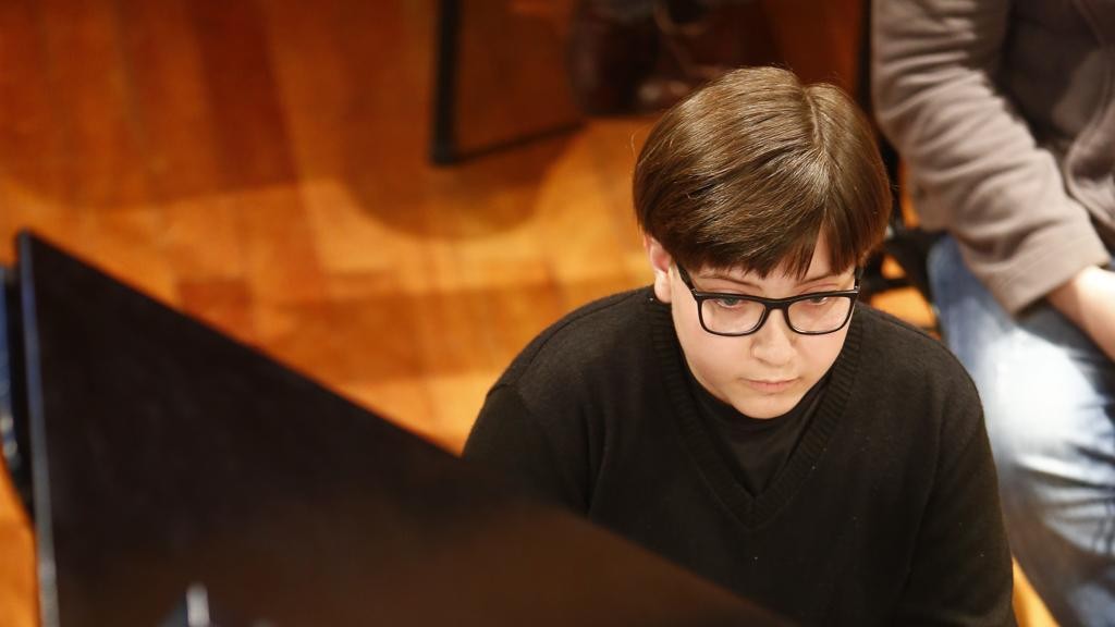 Estefan Iatcekiw, de 12 anos: “Sou um pouco estranho, um pouco diferente demais. Não faço como todo mundo faz. Mas acho até bom.”