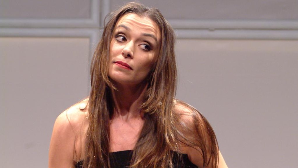 Mônica Martelli volta à Curitiba com o monólogo “Os homens são de marte… E é pra lá que eu vou”