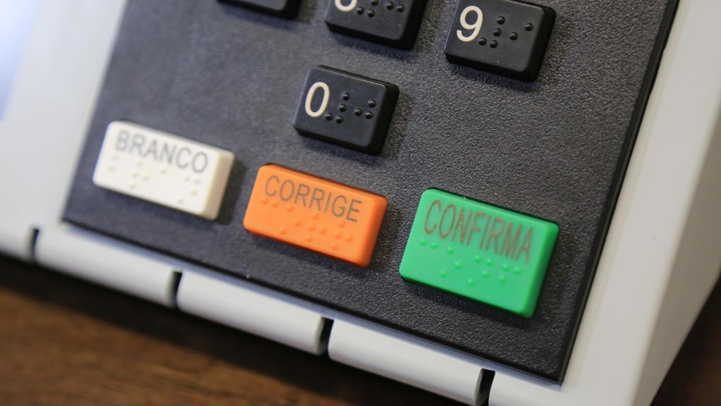 Eleitores de 14 cidades paranaenses não terão muita dúvida na hora de votar para prefeito em 2016. | Ivonaldo Alexandre/Gazeta do Povo