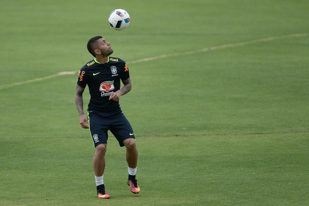 Gabriel Barbosa em treino da seleção brasileira: jogador vai para a Inter de Milão, mas negócio pode ir parar na Justiça. | Pedro Martins/MoWA Press