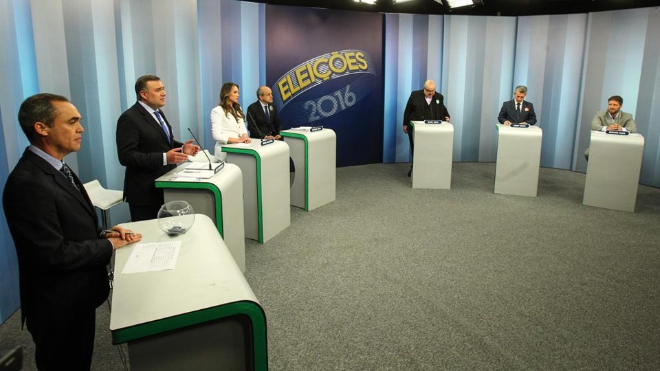 Debate na RPC foi o último antes da eleição de domingo (2). | Daniel Castellano/Gazeta do Povo