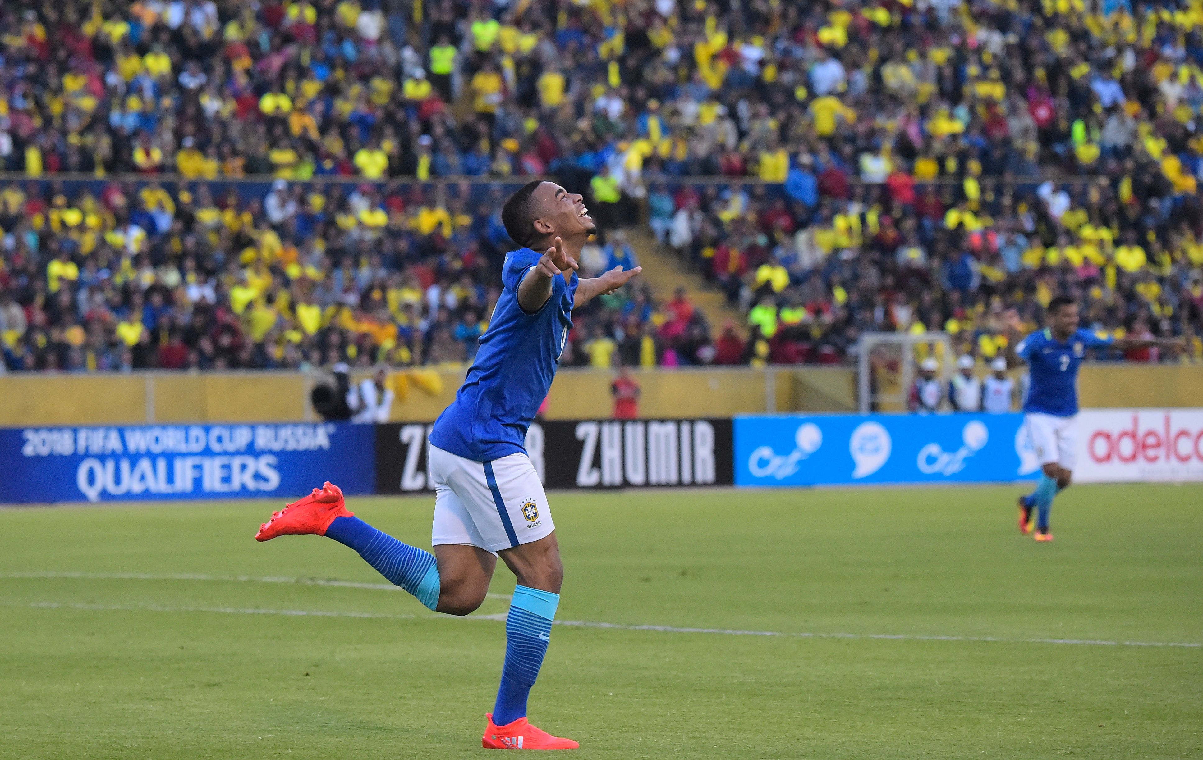 Gabriel Jesus foi destaque do jogo, sofreu o pênalti anotado por Neymar e marcou dois gols. | Rodrigo Buendia/AFP