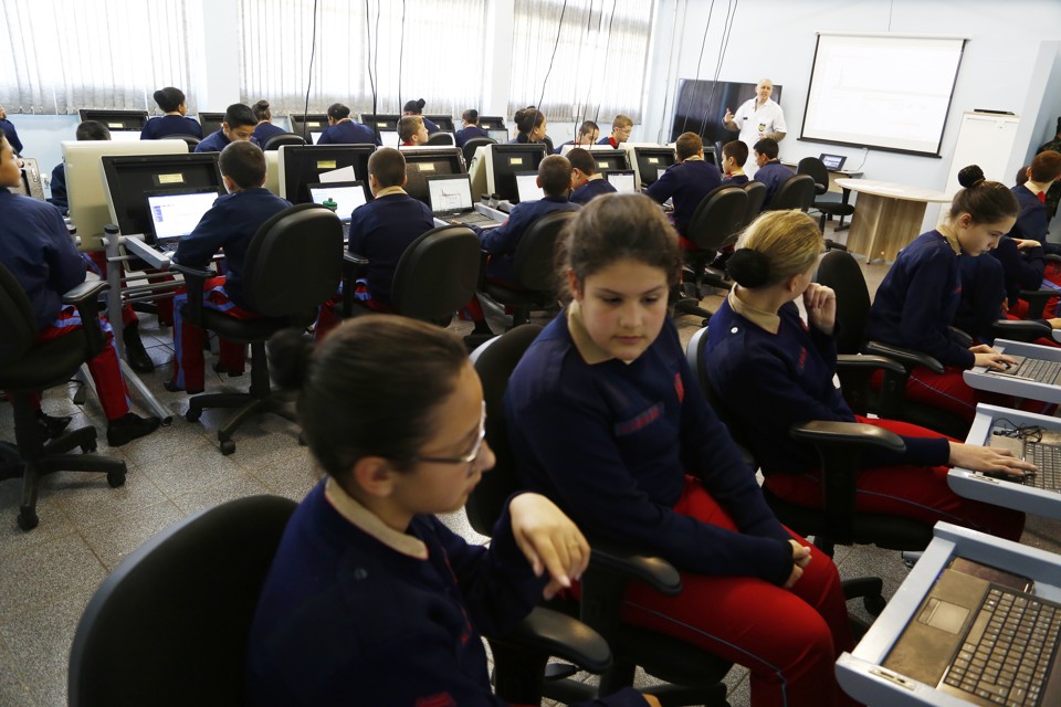 Sala de aula do Colégio Militar de Curitiba: a instituição está entre as melhores do país | Henry Milleo/Gazeta do Povo